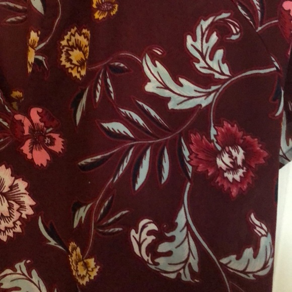 Women’s Old Navy ss sheer top size medium - Picture 2 of 3